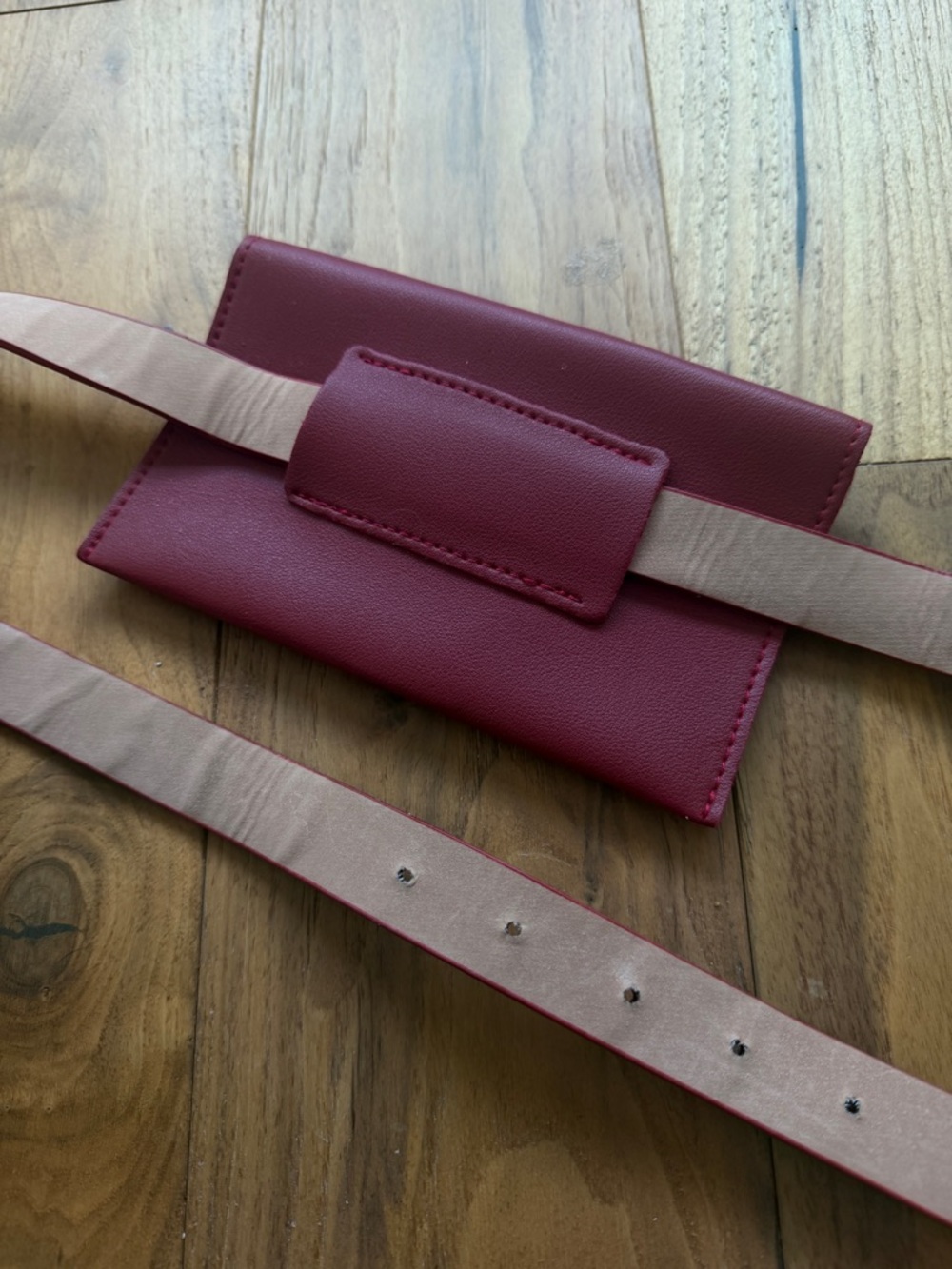 NWOT Red Faux Leather Belt Bag with Bag and with Gold Ring Accent - Picture 3 of 7